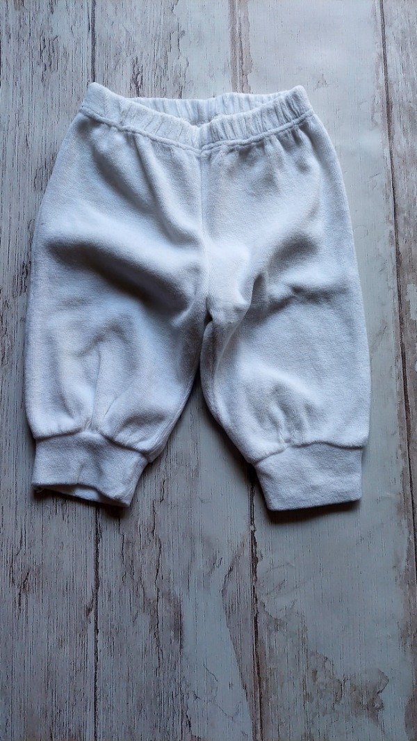 Producto - JOGGING PLUSH BLANCO CHEEKY 3 A 6 MESES