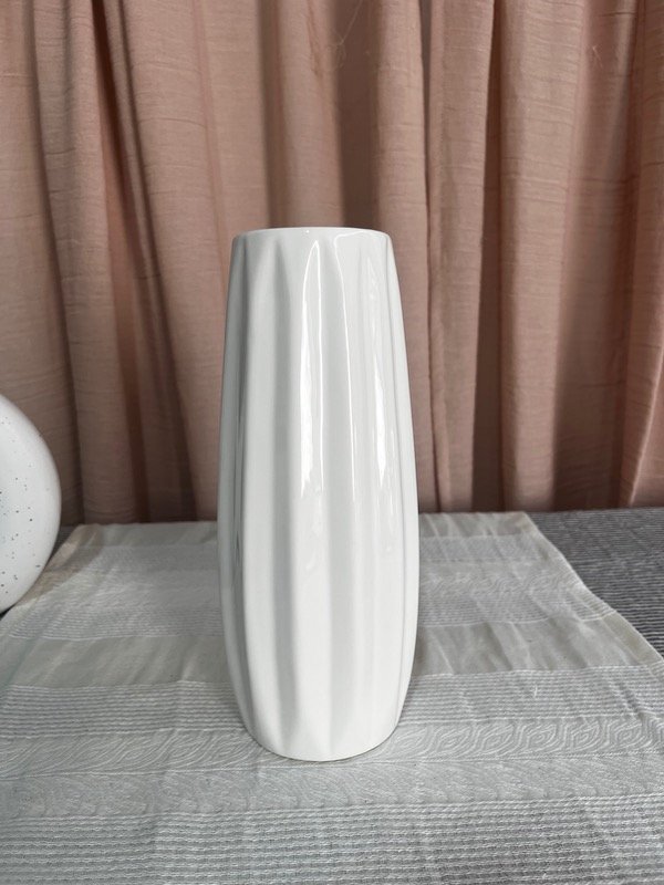 Producto - Florero largo blanco