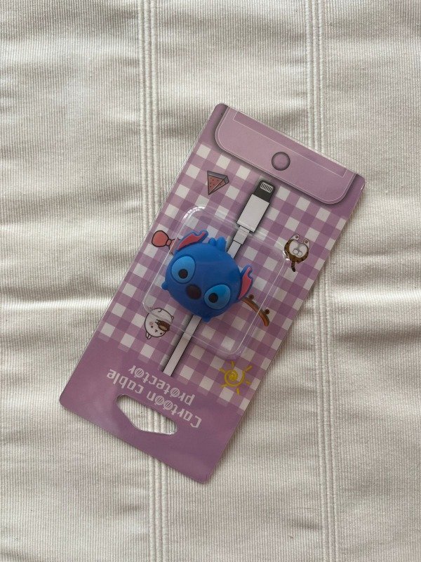 Producto - Protector de cable (stich)
