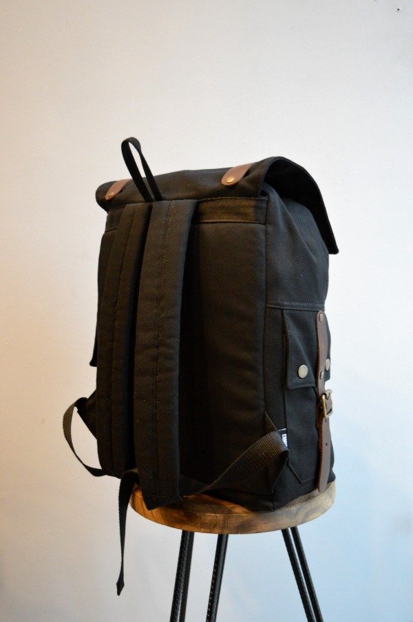 Producto - Modelo XL - Negro Cueros Marrón - 2