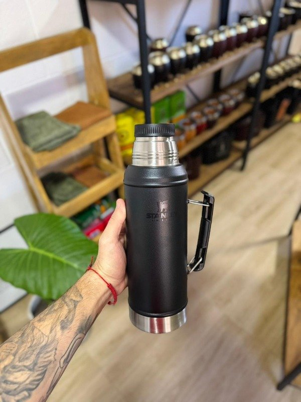 Producto - STANLEY CLASSIC 950 ML NEGRO