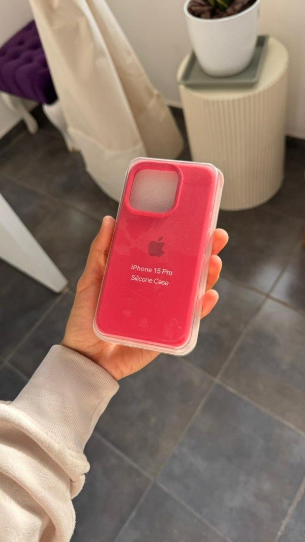 Producto - Silicone Case Ladrillo (Iphone 15 Pro)