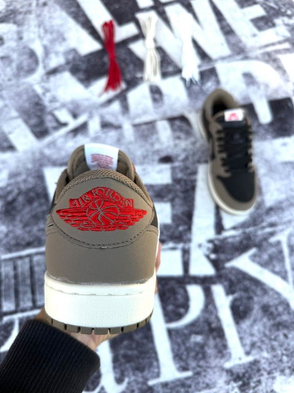 Producto - Jordan Low "Travis Scott Dark Mocha" - 3