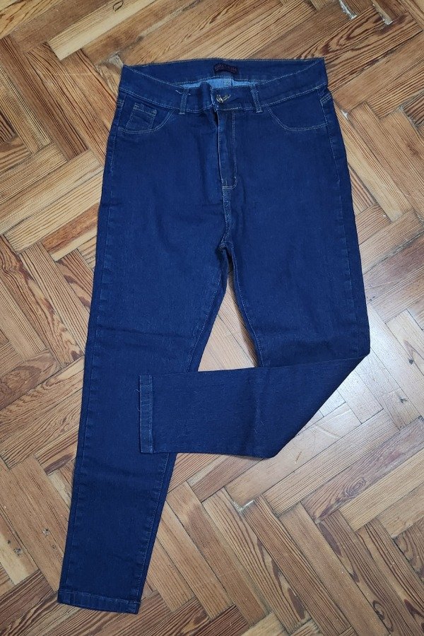 Producto - Jean azul elastizado. TALLE 44.CON FALLA, SIN CAMBIO