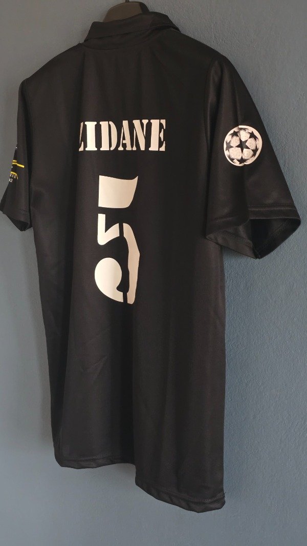 Producto - CAMISETA RETRO REAL MADRID SUPLENTE 2001-02 - 5