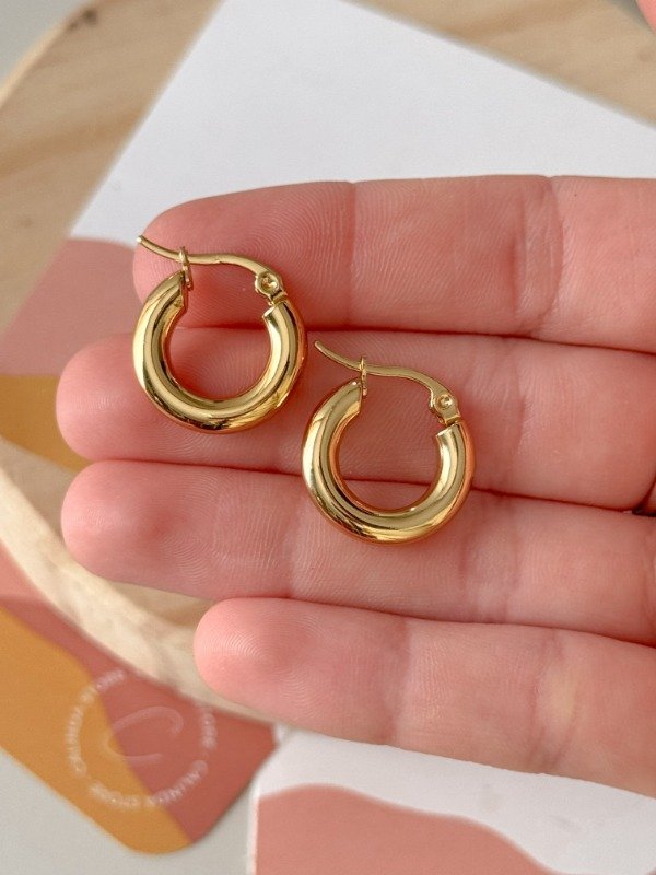 Producto - Argollas Duke doradas 1,8cm