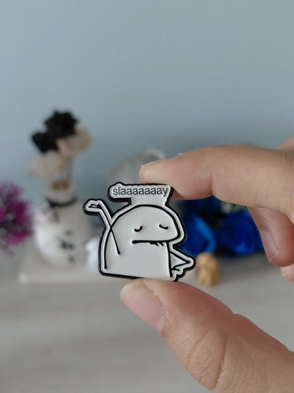 Producto - Pin metalizado - Flork #0124