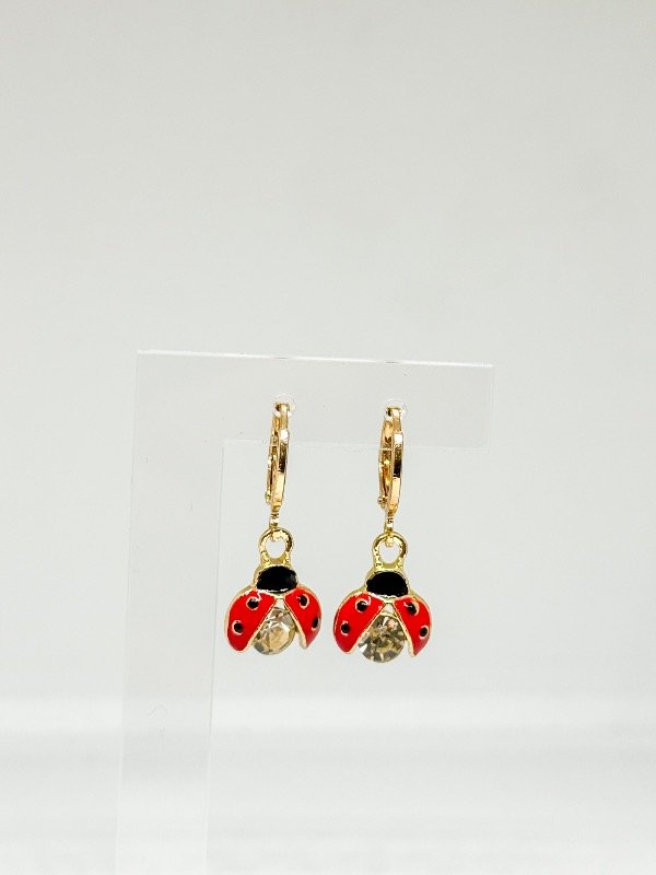 Producto - Aros colgantes acwro dorado mariquita con piedrita