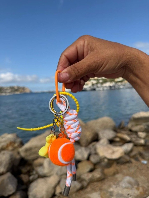 Producto - llaveros tenis - naranja