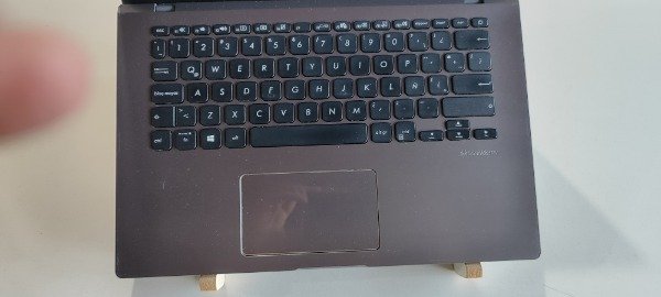 Producto - ASUS VIVOBOOK M409D RYZEN 3 3250U / 8GB / 256GB - 3