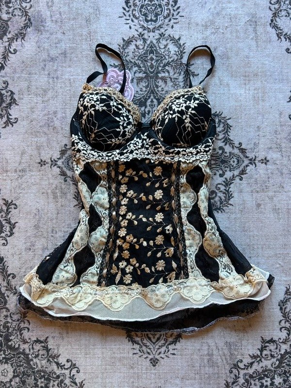 Producto - BbyDoll Black N Gold
