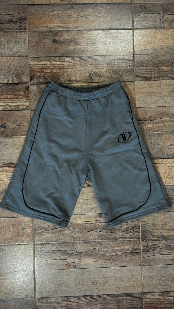 Producto - BERMUDA BAGGY BORDADA V-LINE II