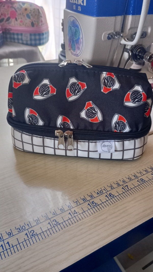 Producto - Cartuchera Donatella River Plate