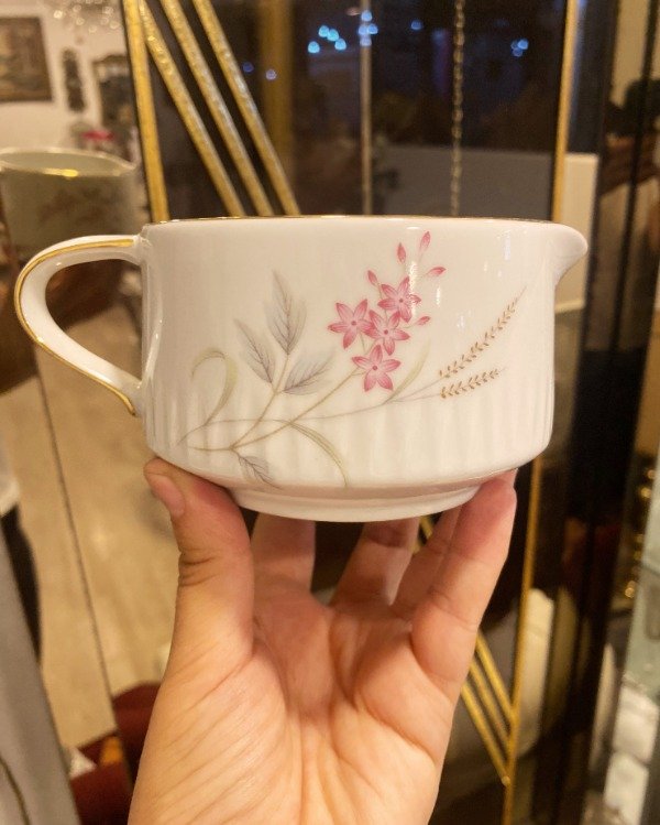 Producto - Salsera Porcelana Tsuji Flores Rosa Y Gris