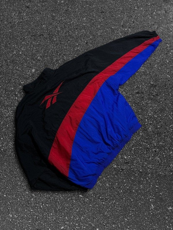 Producto - REEBOK VINTAGE 3 COLORES BACK LOGO OG