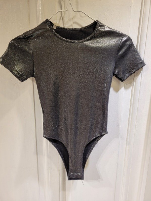 Producto - Body SIN MARCA plateado brilloso- nuevo c/etiqueta- Talle 10 años- PRECIO: 26X