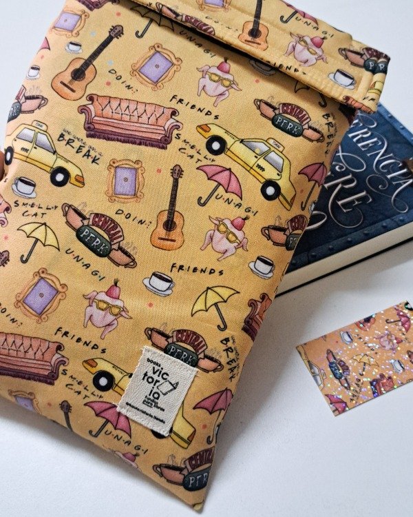 Producto - Funda para libros estándar Friends IMPERMEABLE