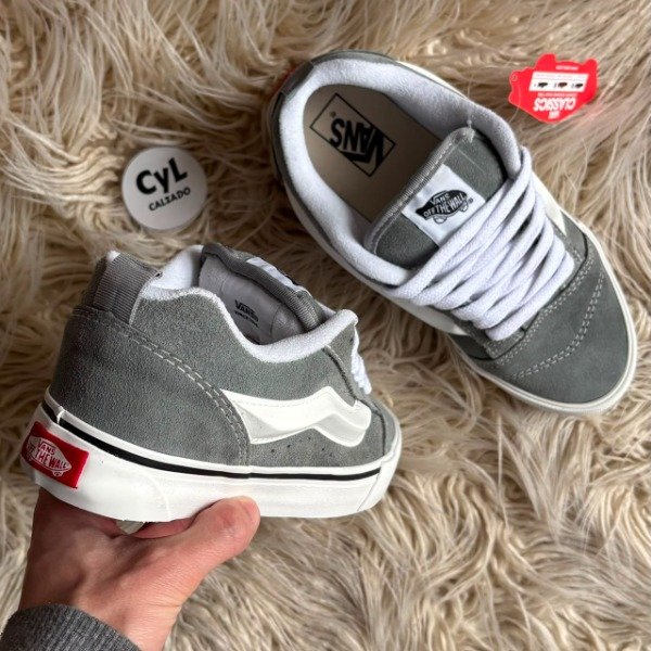 Producto - Vans KNU Gris - 4