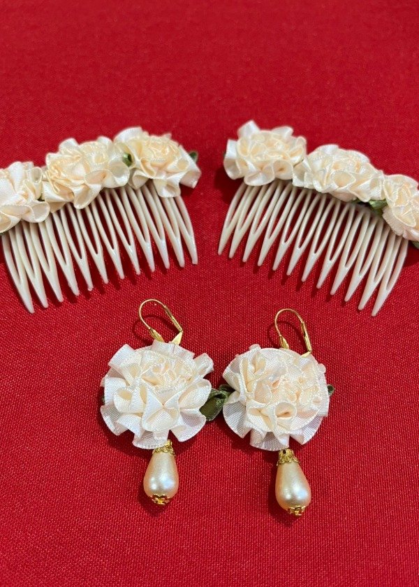 Producto - POR ENCARGUE Conjunto Clavel Natural (Peinetas + Aros)