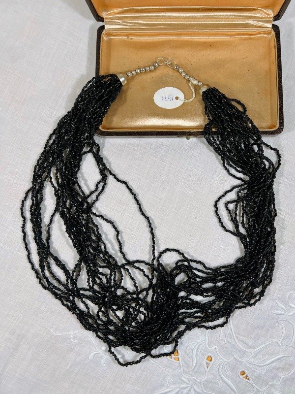 Producto - Exquisito collar de noche de mostacillas