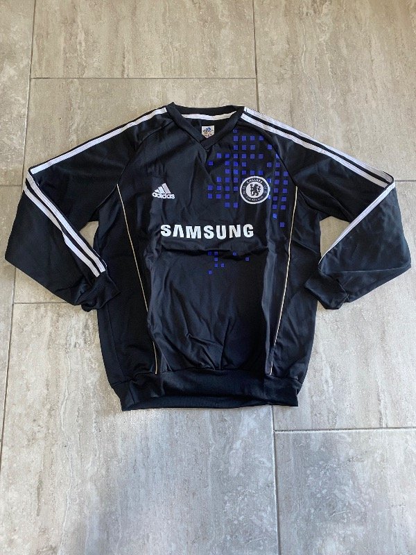 Producto - Buzo chelsea negro