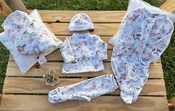 Producto - Batita, Ranita y Gorrito de Plush Doble Estampado