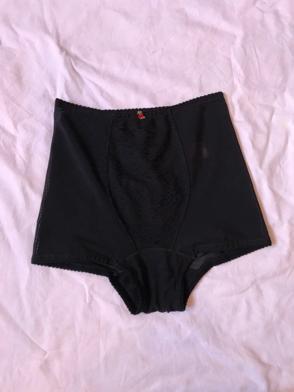 Producto - Vintage elastic lace panty.