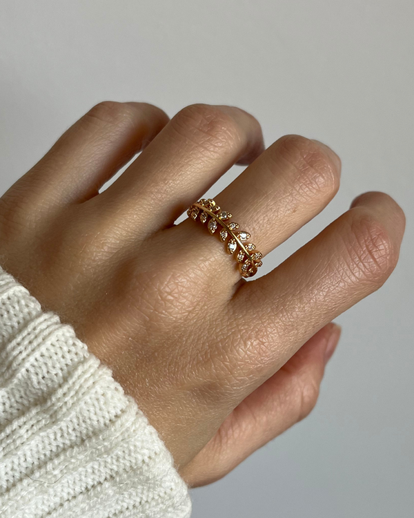 Producto - Anillo ramito con cubic de acero dorado número 14
