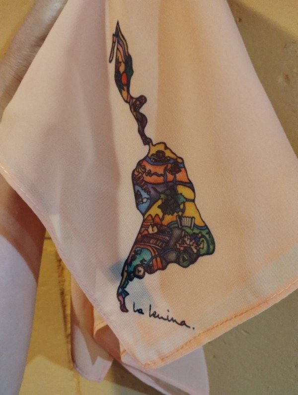 Producto - Pañuelo "Latinoamérica"