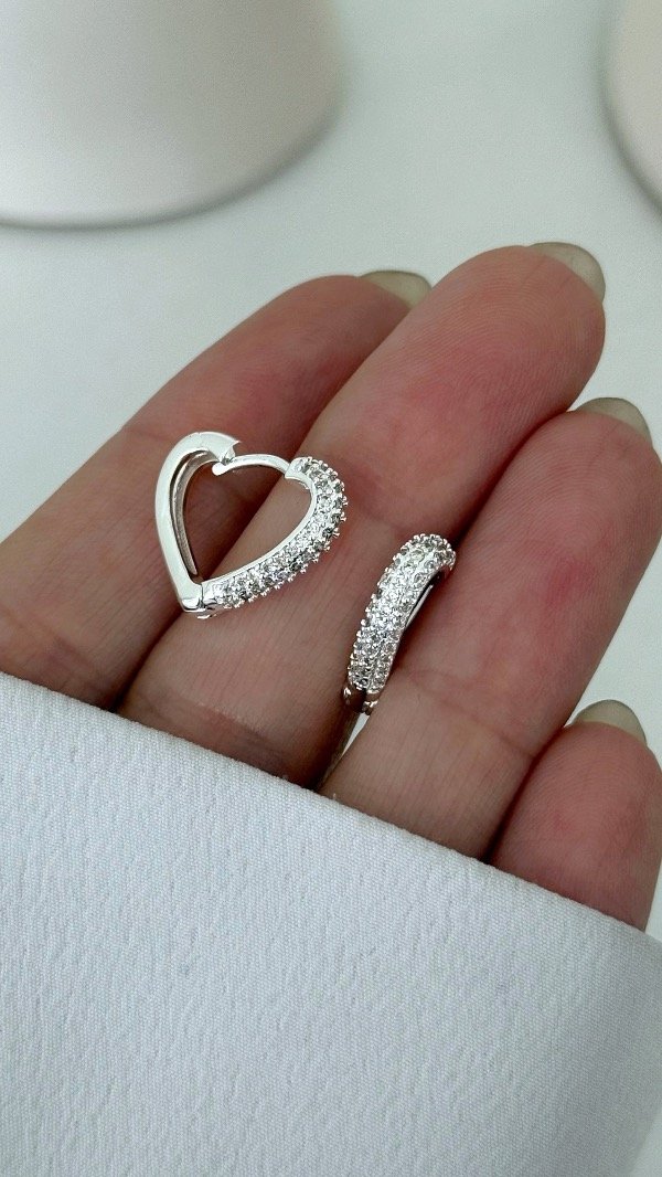 Producto - Argollas Pantu forma corazon 1,5cm ACERO BLANCO