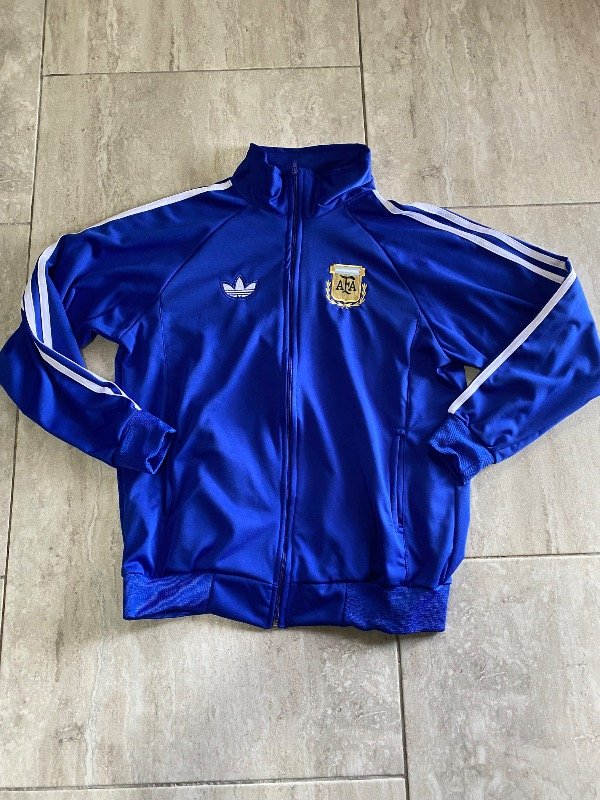 Producto - Campera argentina azul 2026