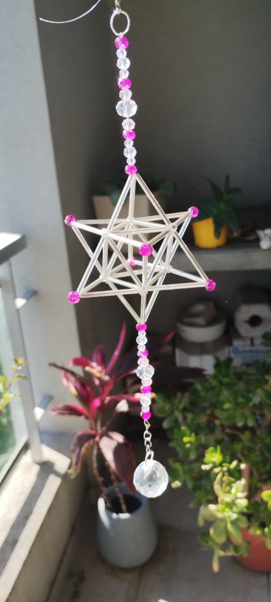 Producto - Merkaba Plateado, con cairel (chico)