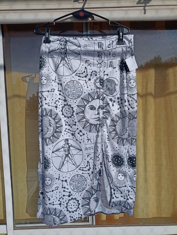 Producto - Falda Nysa horoscope - talle XL