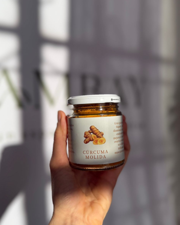 Producto - Frasco con hierba medicinal
