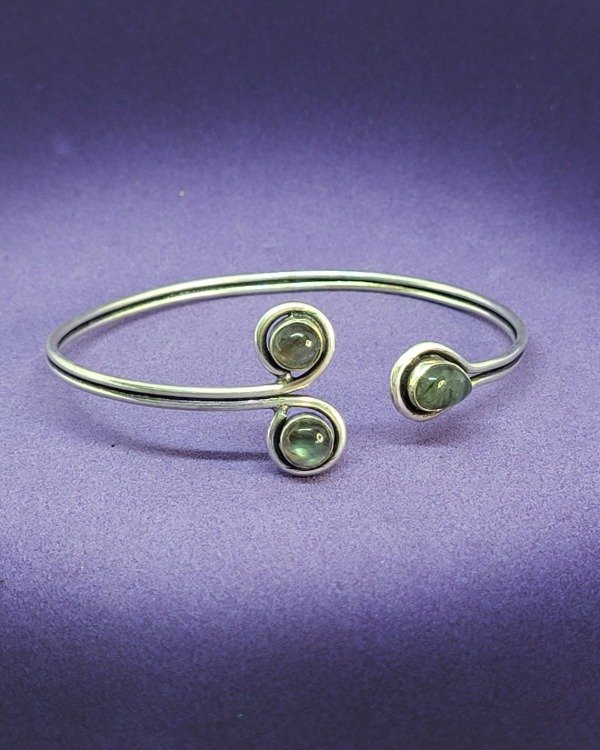 Producto - P 723 - Pulsera de Alpaca India - Brazalete terminales de Piedra Labradorita