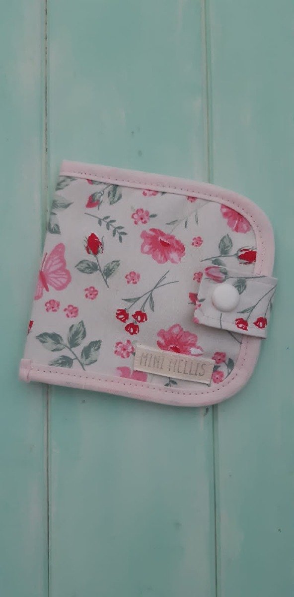 Producto - Higiene femenina rosas con mariposas y rosa