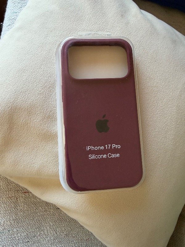 Producto - Silicone case bordo 17 pro