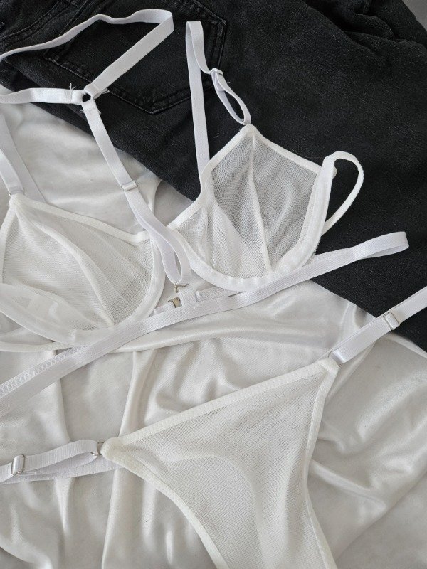 Producto - CONJUNTO DE TULL EROTICO CON CUELLO BLANCO (A61 A)