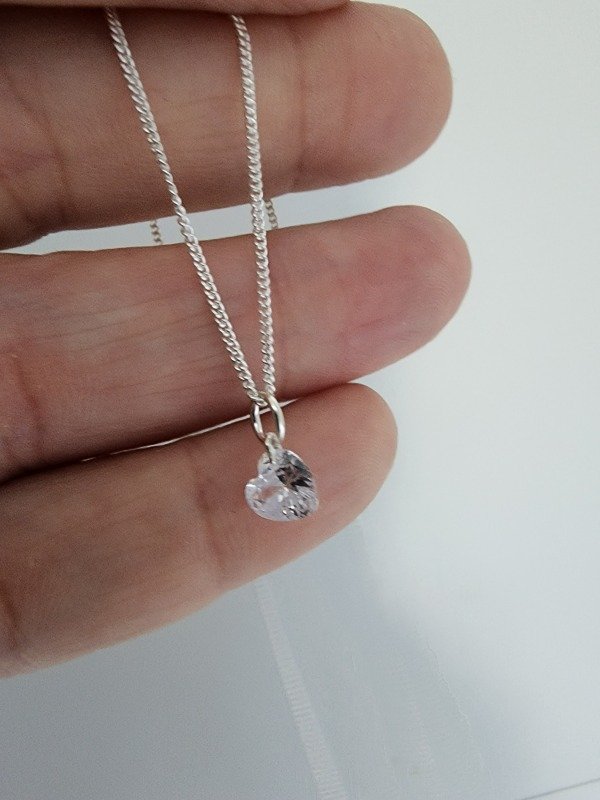 Producto - Cadena con dije corazon cristal