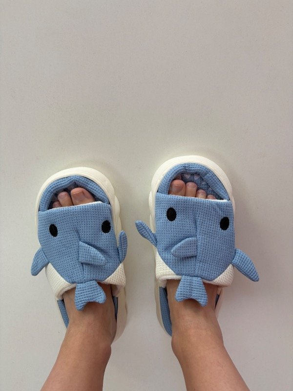 Producto - Pantufla tiburón azul