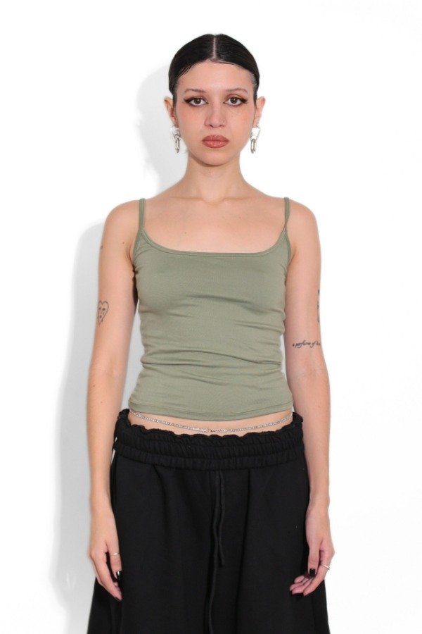 Producto - Musculosa "Tiritas" I Oliva