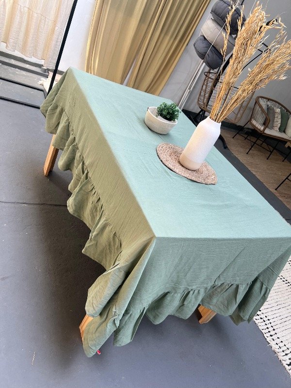 Producto - MANTEL CON VOLADO