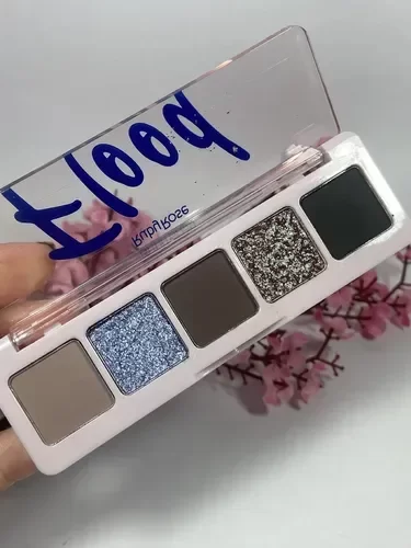 Producto - Paleta de sombras flood Ruby Rose