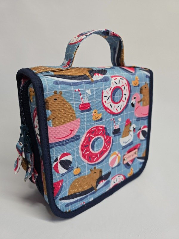 Producto - Cartuchera Barcelona New Capy Pileta