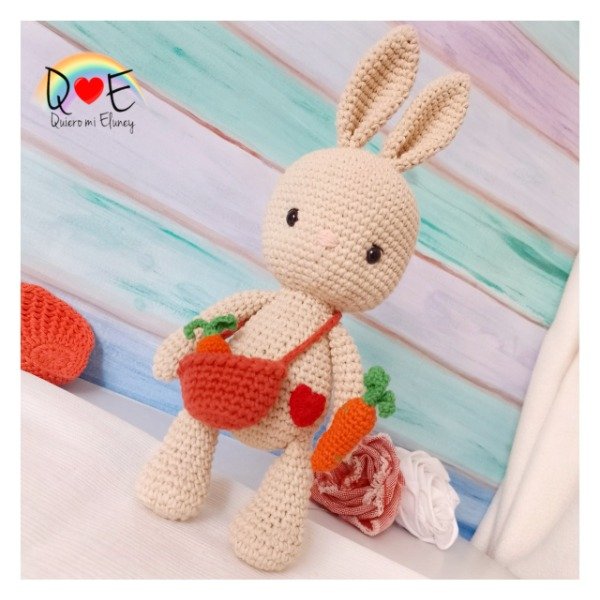 Producto - Lulú Conejo Amigurumi, con Ropita
