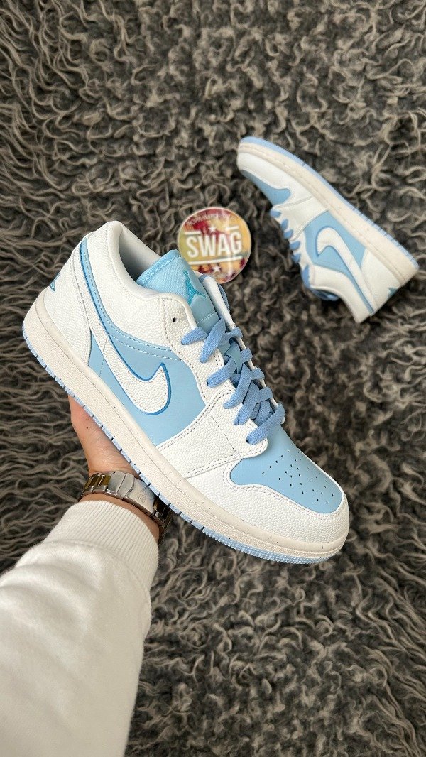 Producto - JORDAN RETRO 1 LOW REVERSE ICE BLUE - 0
