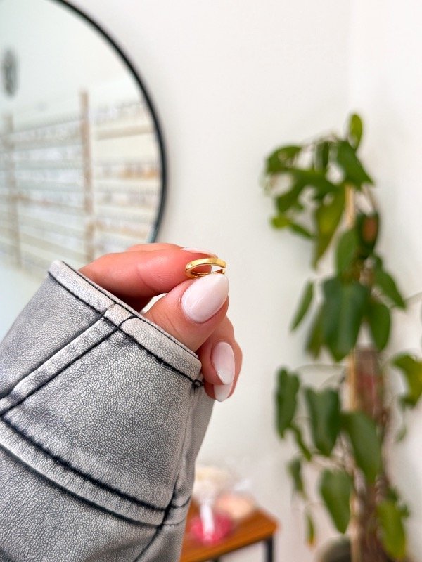 Producto - Ear cuff acero dorado liso