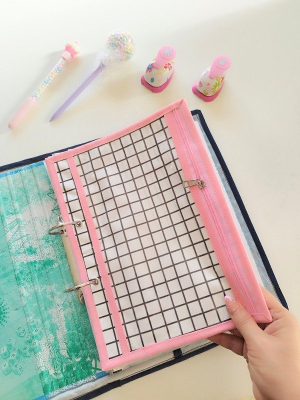 Producto - Estuche Antonia A4 o bibliorato  cuadrille blanco