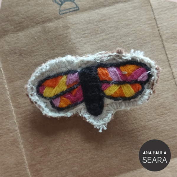 Producto - Prendedor Bordado - Mariposas