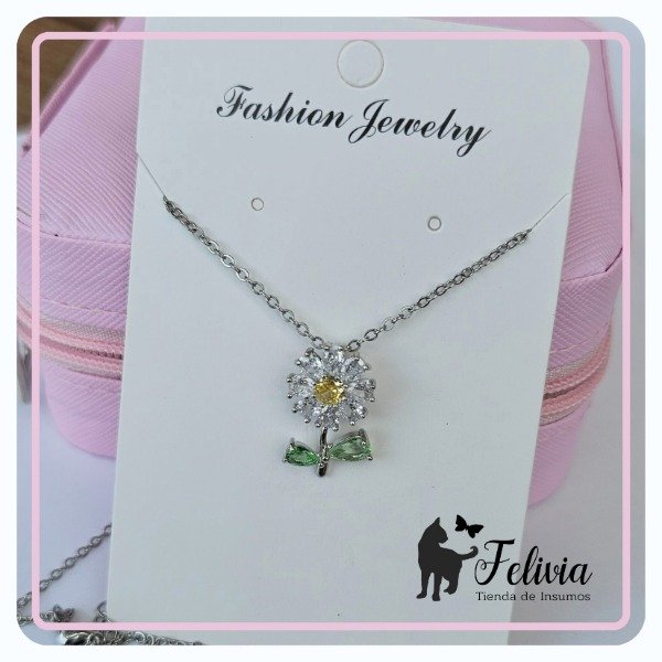Producto - Collar Girasol pequeño plateado
